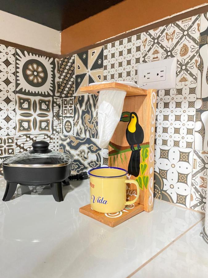 Pura Vida Apartment. 5 Min From Airport アラフエラ エクステリア 写真
