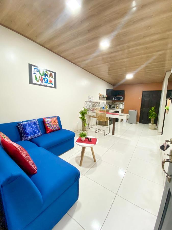 Pura Vida Apartment. 5 Min From Airport アラフエラ エクステリア 写真