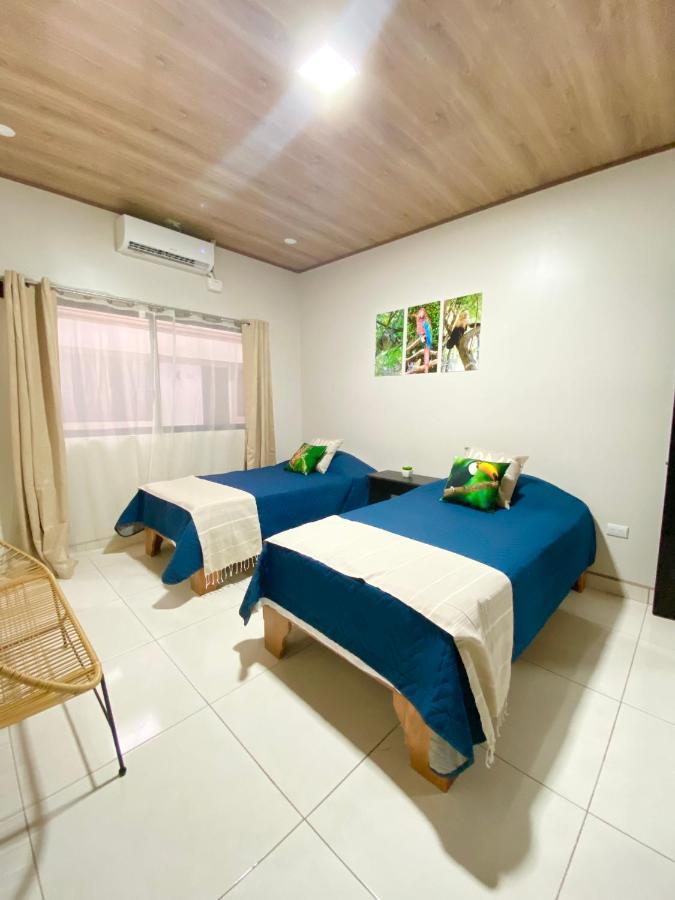 Pura Vida Apartment. 5 Min From Airport アラフエラ エクステリア 写真