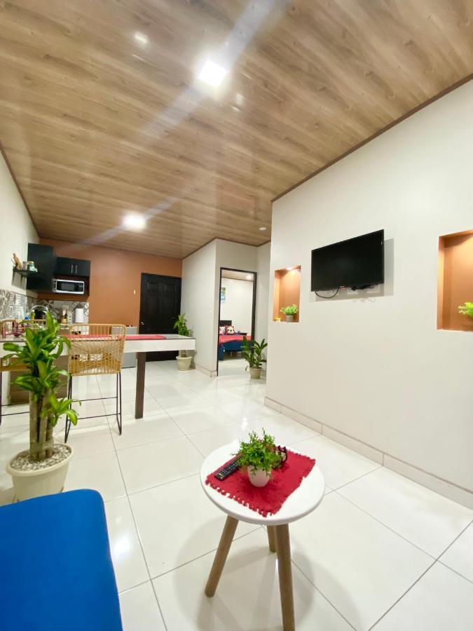 Pura Vida Apartment. 5 Min From Airport アラフエラ エクステリア 写真