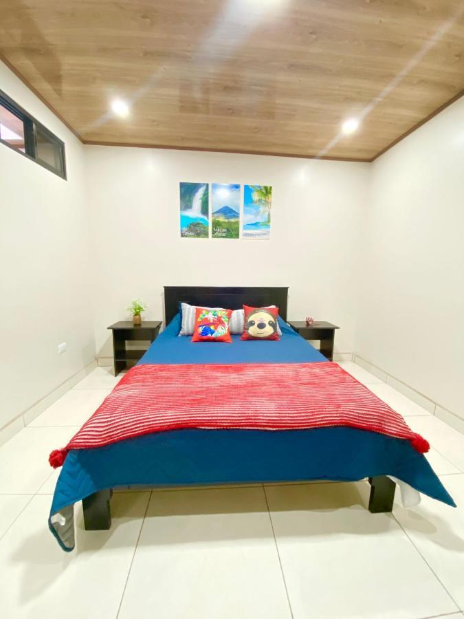 Pura Vida Apartment. 5 Min From Airport アラフエラ エクステリア 写真