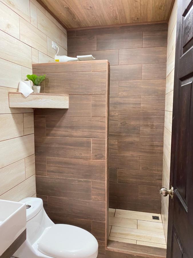 Pura Vida Apartment. 5 Min From Airport アラフエラ エクステリア 写真