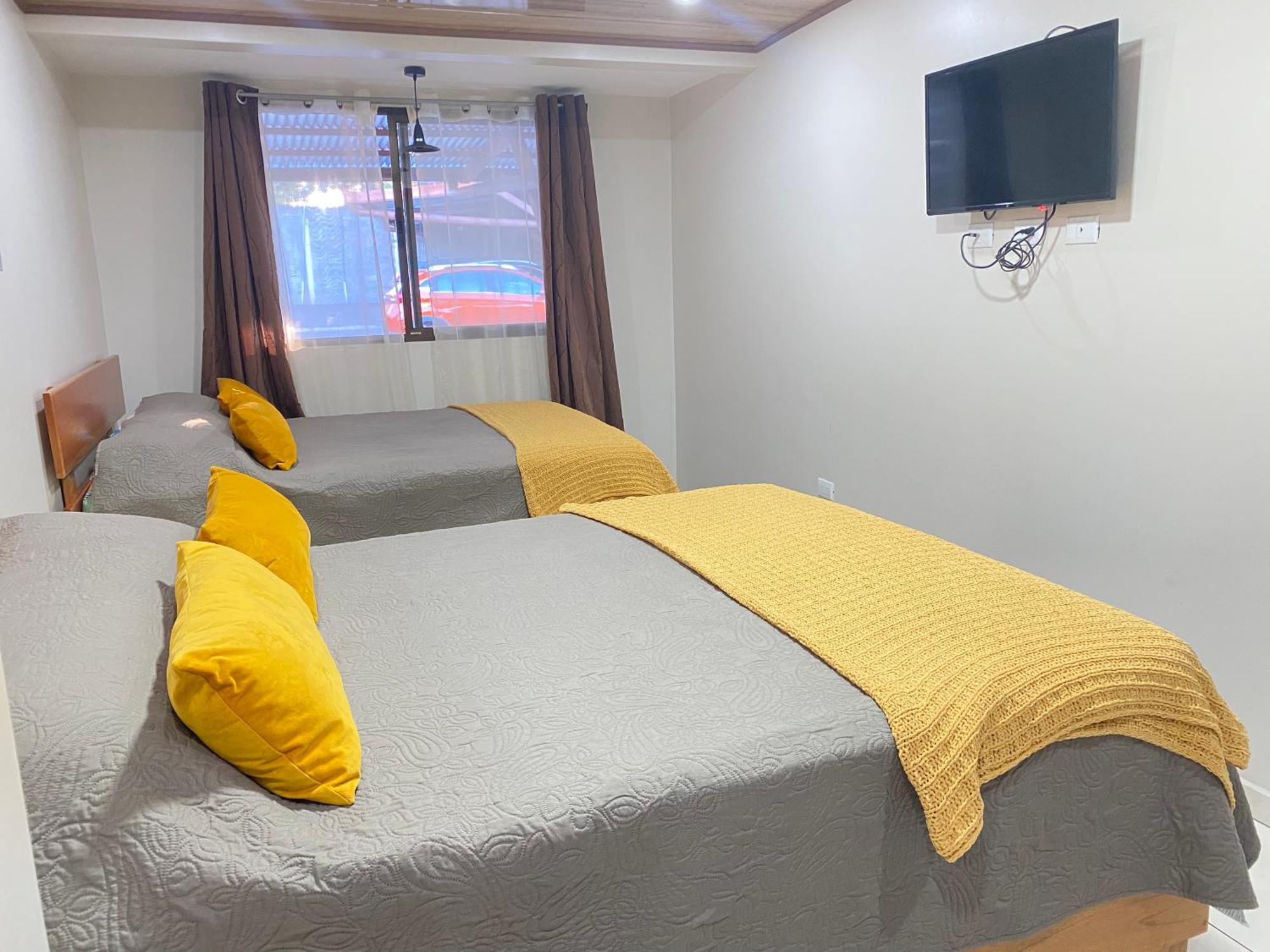 Pura Vida Apartment. 5 Min From Airport アラフエラ エクステリア 写真