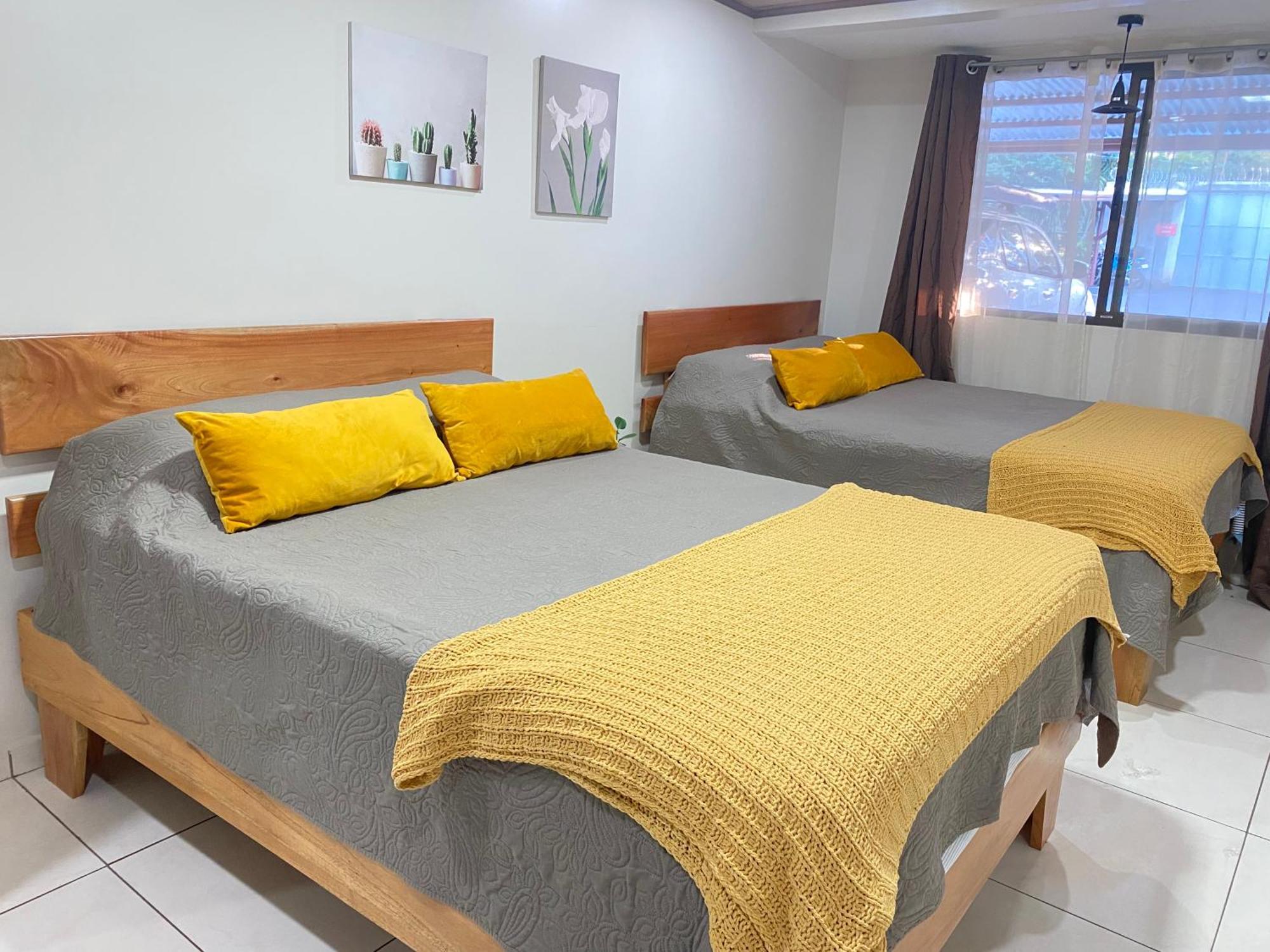 Pura Vida Apartment. 5 Min From Airport アラフエラ エクステリア 写真